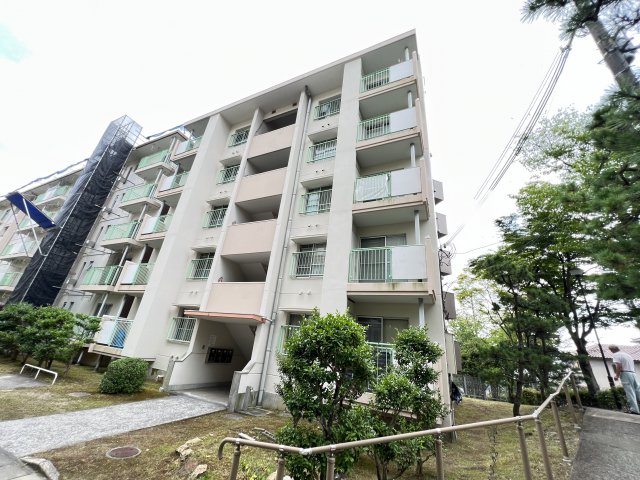 宝塚市中山五月台の賃貸