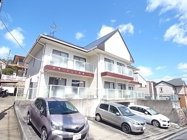 宝塚市泉ガ丘の賃貸